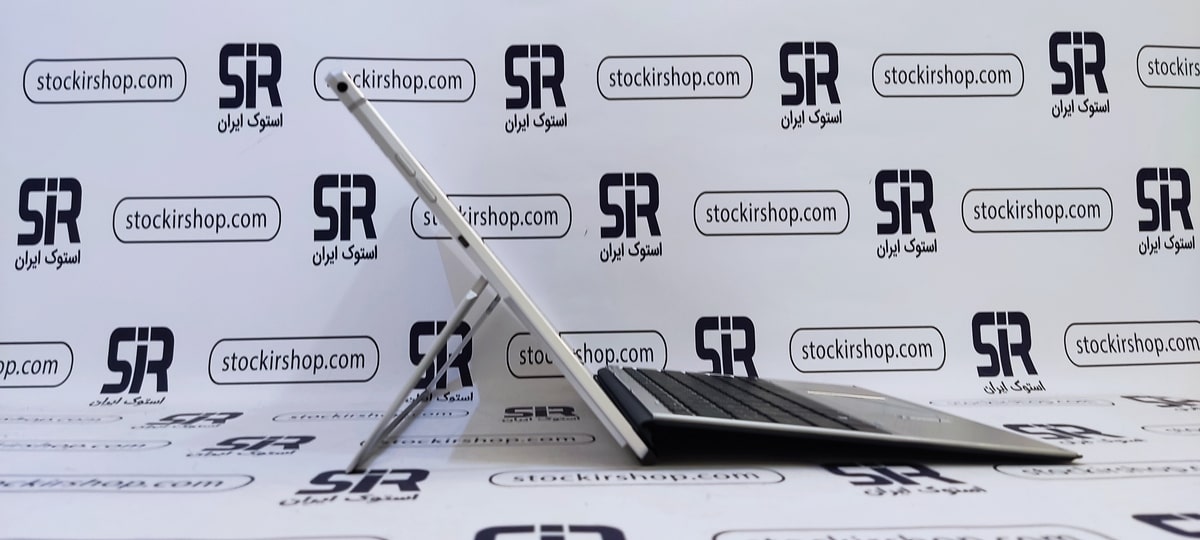 پورتهای سمت چپ اچ پی Elite X2 g4
